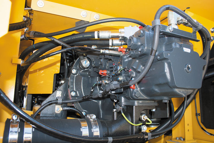 Large displacement high efficiency pump