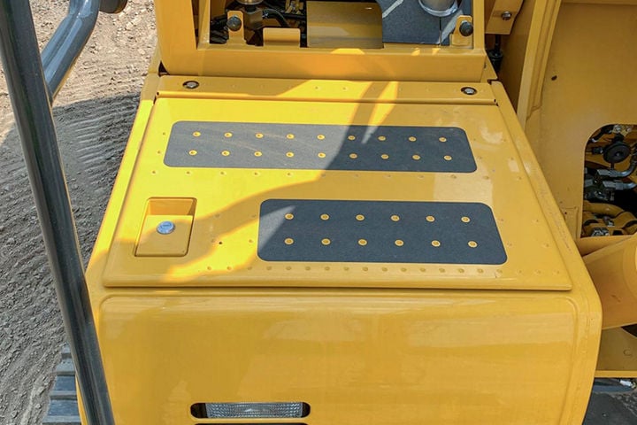 Closed-center load-sensing hydraulic system