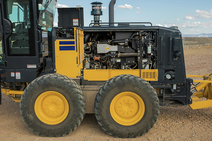 CLSS constant implement speed multi-circuit capable hydraulics